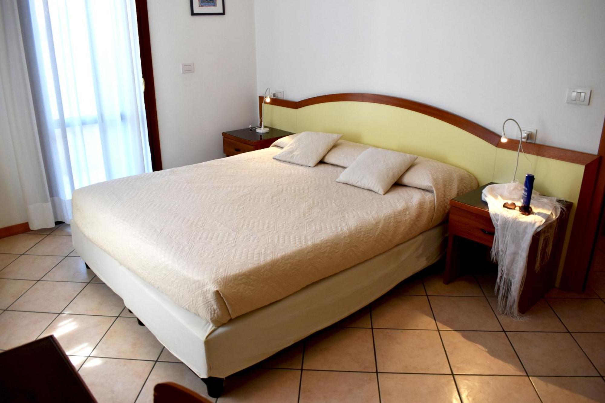 Ilios Residence Lido di Jesolo Bagian luar foto