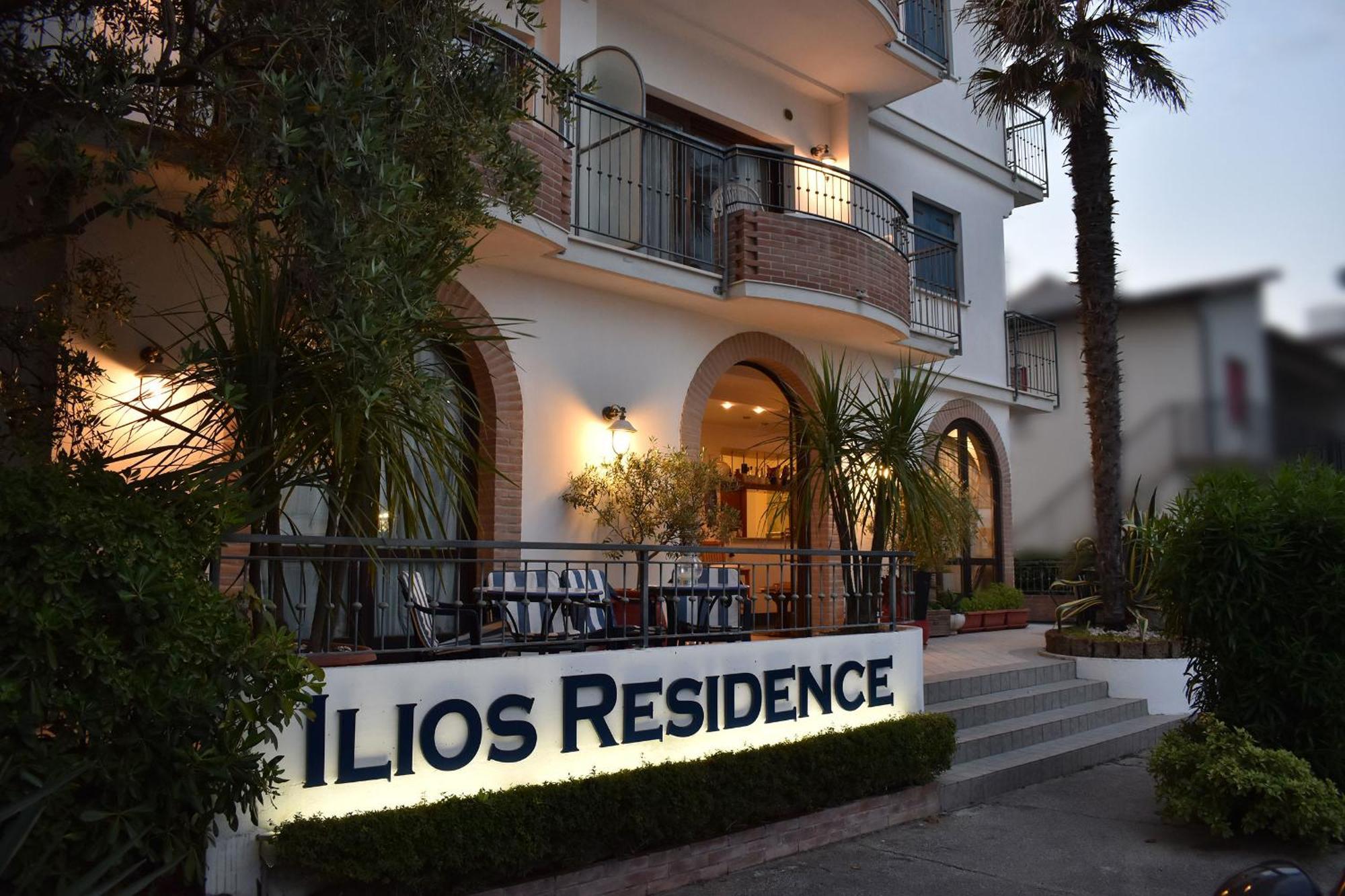 Ilios Residence Lido di Jesolo Bagian luar foto