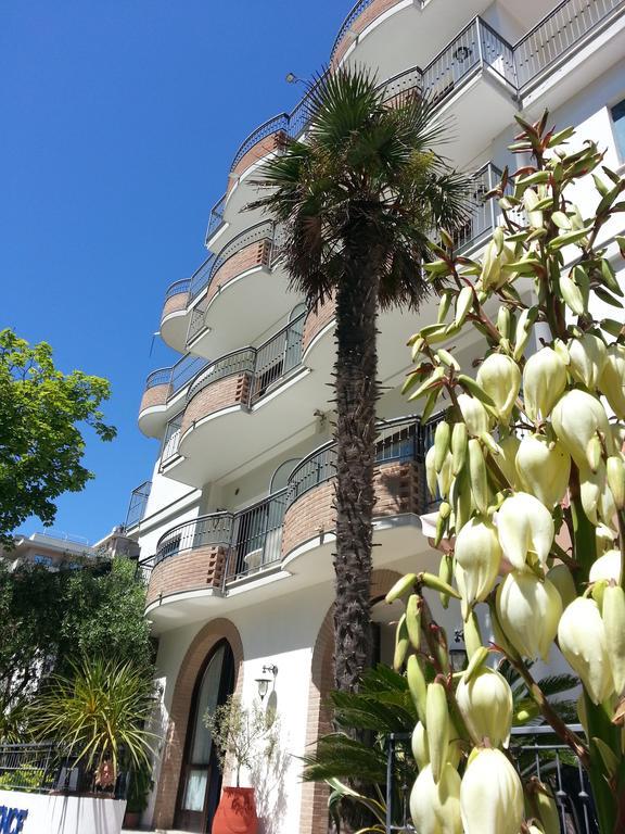 Ilios Residence Lido di Jesolo Bagian luar foto
