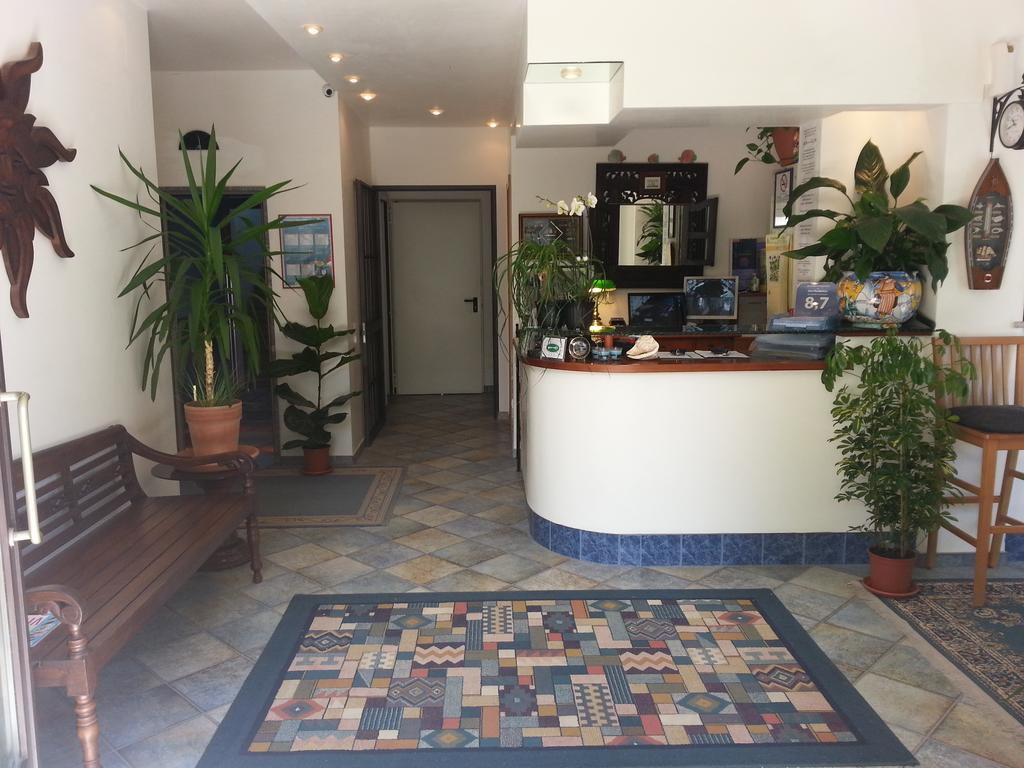 Ilios Residence Lido di Jesolo Bagian luar foto